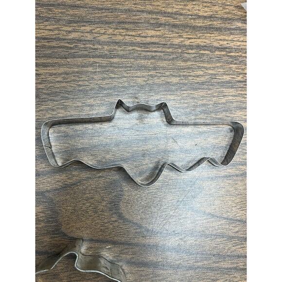 Metal Cookie Cutters Fall Themed Set of 6 Scarecrows Pumpkin Bat Cat Ghost - Picture 6 of 6